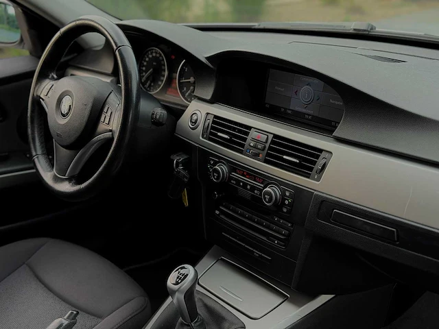 Bmw 3-serie touring 320i business line 2008 01-ghk-8 - afbeelding 7 van  17