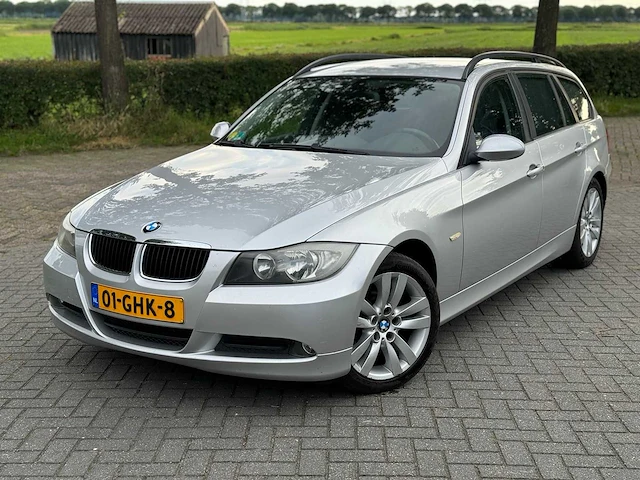 Bmw 3-serie touring 320i business line 2008 01-ghk-8 - afbeelding 1 van  17