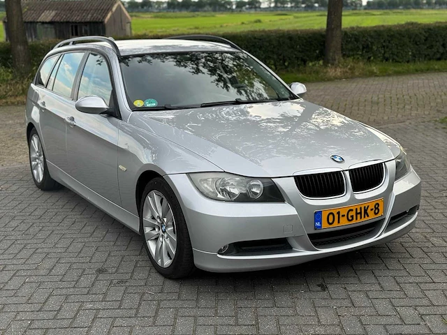 Bmw 3-serie touring 320i business line 2008 01-ghk-8 - afbeelding 15 van  17