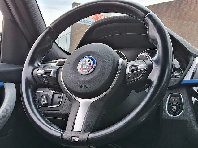 Bmw 3-serie touring 320i high executive m sport 2017 | np-050-r - afbeelding 5 van  45