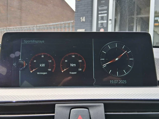 Bmw 3-serie touring 320i high executive m sport 2017 | np-050-r - afbeelding 10 van  45