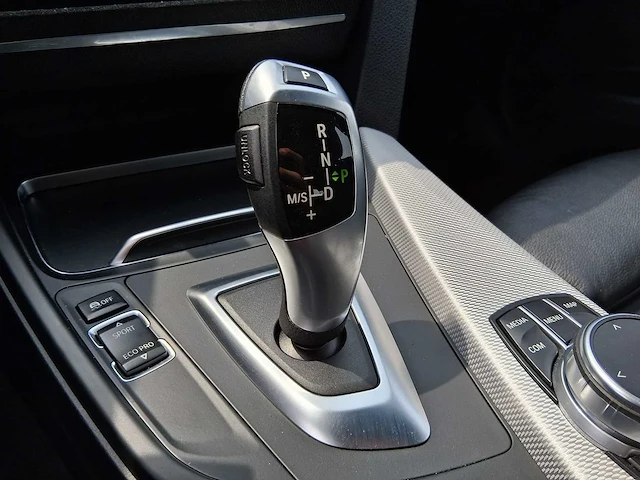 Bmw 3-serie touring 320i high executive m sport 2017 | np-050-r - afbeelding 13 van  45