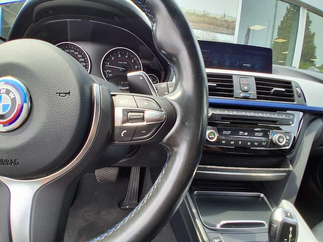 Bmw 3-serie touring 320i high executive m sport 2017 | np-050-r - afbeelding 30 van  45