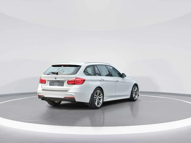 Bmw 3-serie touring 320i high executive m sport 2017 | np-050-r - afbeelding 41 van  45