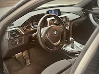 Bmw 3 serie touring 320i upgrade edition , ; 1-sbf-43 - afbeelding 12 van  15