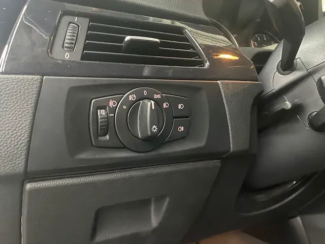 Bmw 3-serie touring 325xi 218pk 2008, xp-343-s - afbeelding 25 van  52