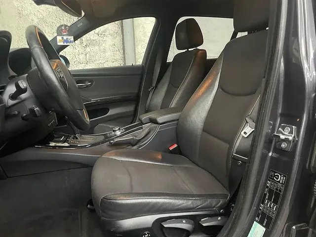 Bmw 3-serie touring 325xi 218pk 2008, xp-343-s - afbeelding 36 van  52