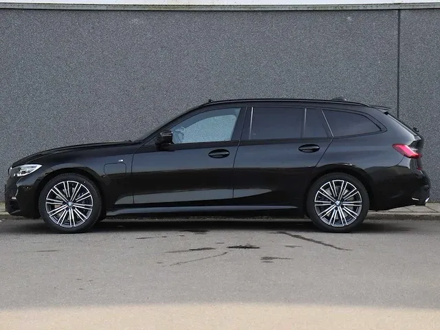 Bmw 3-serie touring 330e high executive m-sport | j-166-rj - afbeelding 33 van  40