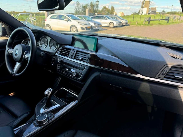 Bmw 3-serie touring m328i xdrive m-competition 19'' high exe full options x-327-tb - afbeelding 13 van  53