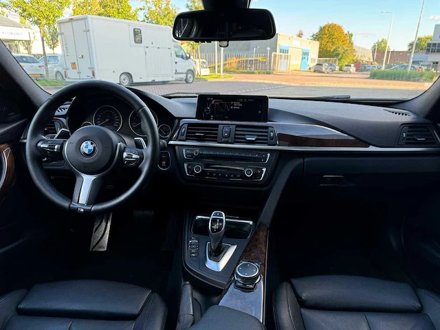 Bmw 3-serie touring m328i xdrive m-competition 19'' high exe full options x-327-tb - afbeelding 15 van  53