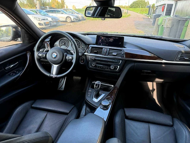 Bmw 3-serie touring m328i xdrive m-competition 19'' high exe full options x-327-tb - afbeelding 17 van  53