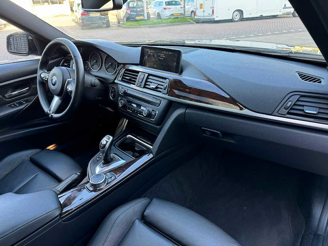 Bmw 3-serie touring m328i xdrive m-competition 19'' high exe full options x-327-tb - afbeelding 27 van  53