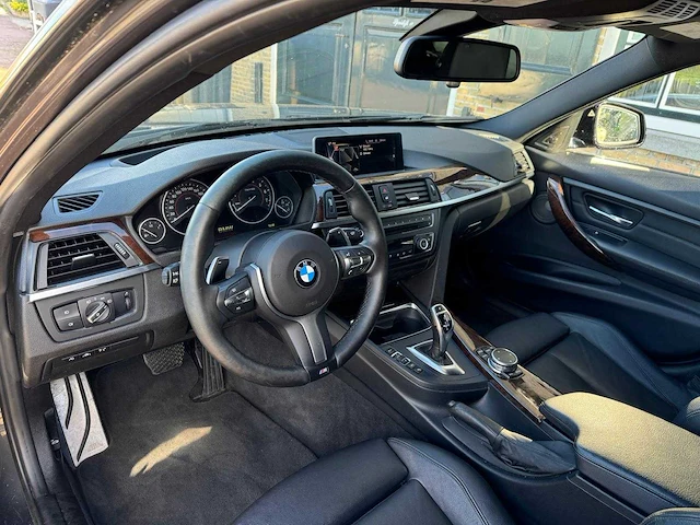 Bmw 3-serie touring m328i xdrive m-competition 19'' high exe full options x-327-tb - afbeelding 51 van  53