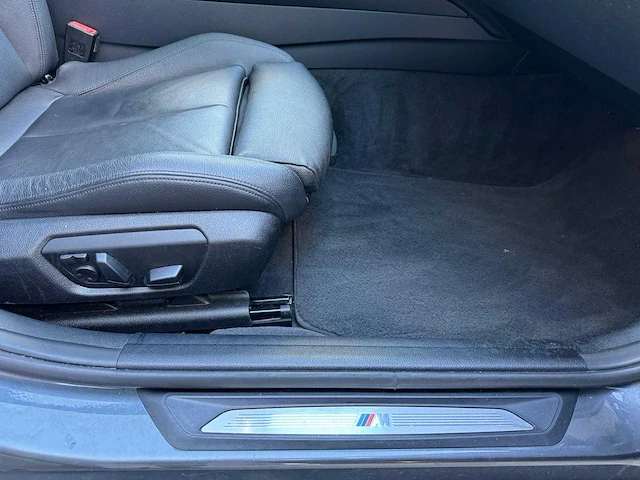 Bmw 3-serie touring m328i xdrive m-competition 19'' high exe x327tb - afbeelding 39 van  53