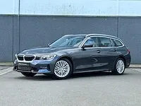 Bmw 3 series touring 318d executive edition | j-002-dp - afbeelding 1 van  53