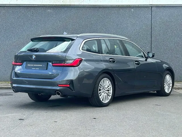 Bmw 3 series touring 318d executive edition | j-002-dp - afbeelding 15 van  53