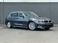 Bmw 3 series touring 318d executive edition | j-002-dp - afbeelding 18 van  53