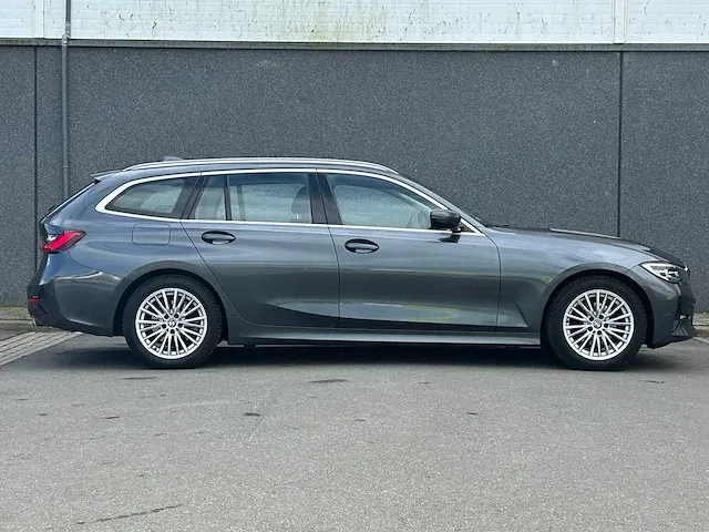 Bmw 3 series touring 318d executive edition | j-002-dp - afbeelding 29 van  53