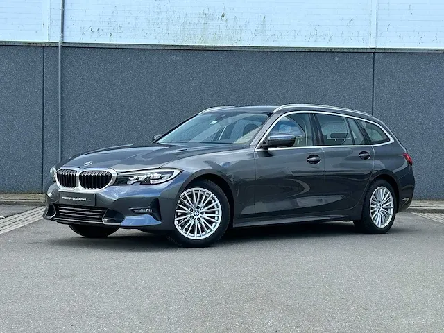 Bmw 3 series touring 318d executive edition | j-002-dp - afbeelding 45 van  53