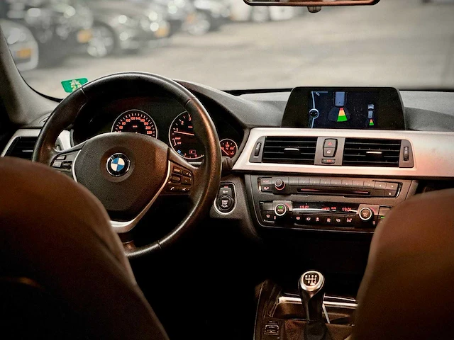 Bmw 316i touring xexecutive; 2-tjt-55 - afbeelding 3 van  16