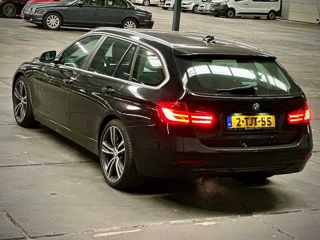 Bmw 316i touring xexecutive; 2-tjt-55 - afbeelding 11 van  16