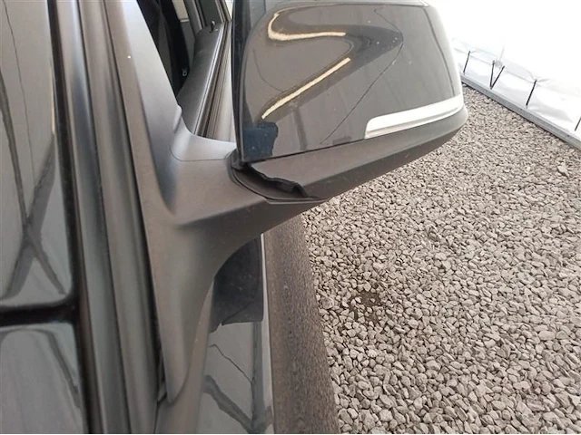 Bmw 318 ia,2017 - afbeelding 29 van  35