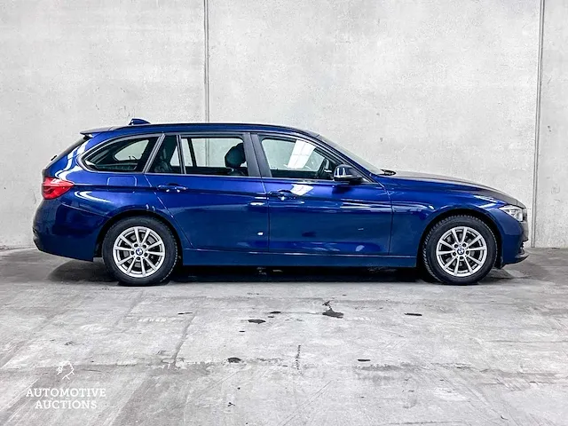 Bmw 318d touring 2.0 136pk 2018 3-serie - afbeelding 3 van  54