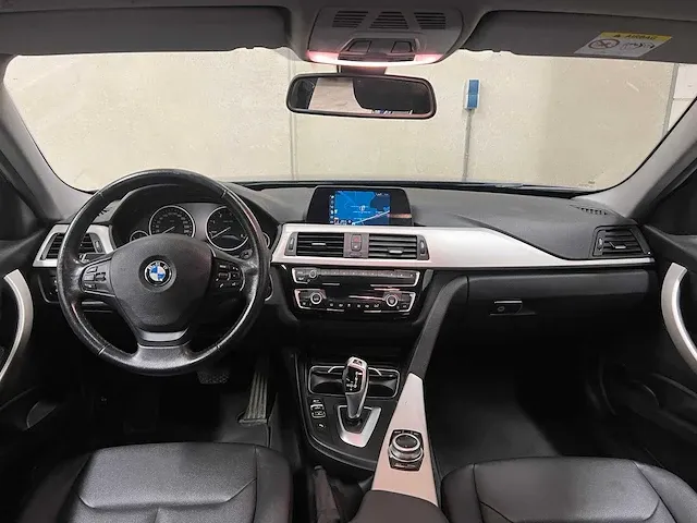 Bmw 318d touring 2.0 136pk 2018 3-serie - afbeelding 24 van  54