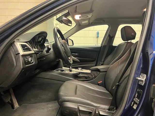 Bmw 318d touring 2.0 136pk 2018 3-serie - afbeelding 46 van  54