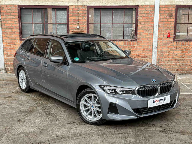 Bmw 318d touring 2.0 g21 150pk 2023 3-serie - afbeelding 2 van  53