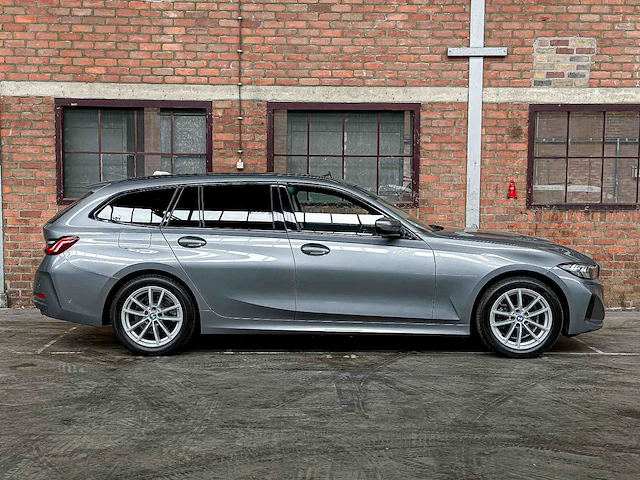 Bmw 318d touring 2.0 g21 150pk 2023 3-serie - afbeelding 3 van  53