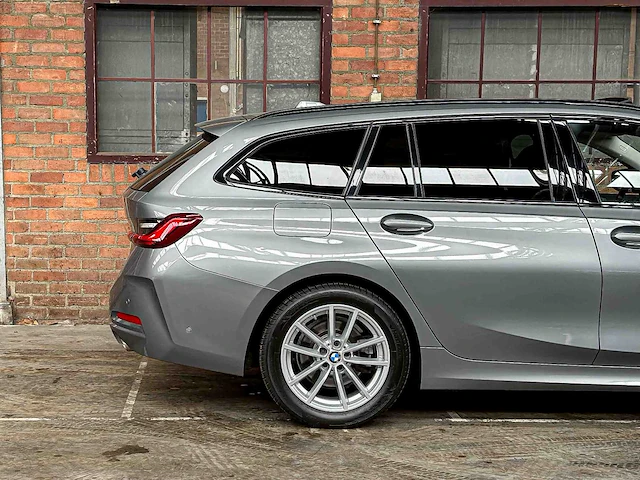 Bmw 318d touring 2.0 g21 150pk 2023 3-serie - afbeelding 4 van  53