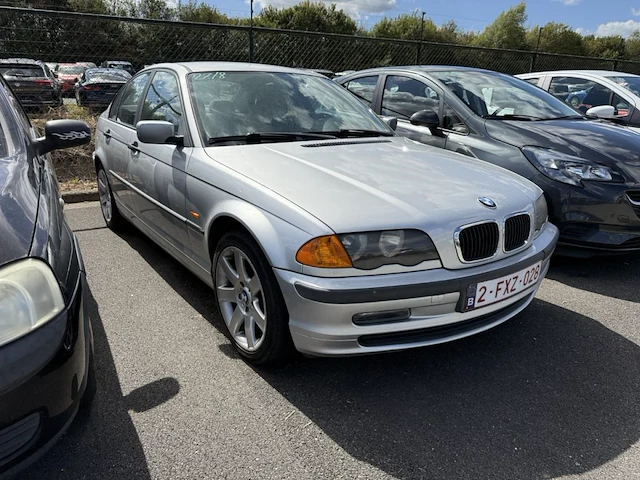 Bmw 318i, 1999 - afbeelding 19 van  25