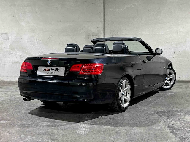 Bmw 318i cabriolet 143pk 2010 3-serie e93, 7-zlb-24 - afbeelding 2 van  33