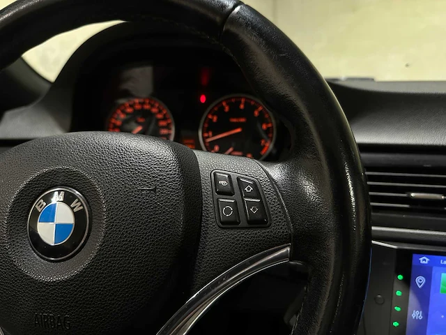 Bmw 318i cabriolet 143pk 2010 3-serie e93, 7-zlb-24 - afbeelding 9 van  33