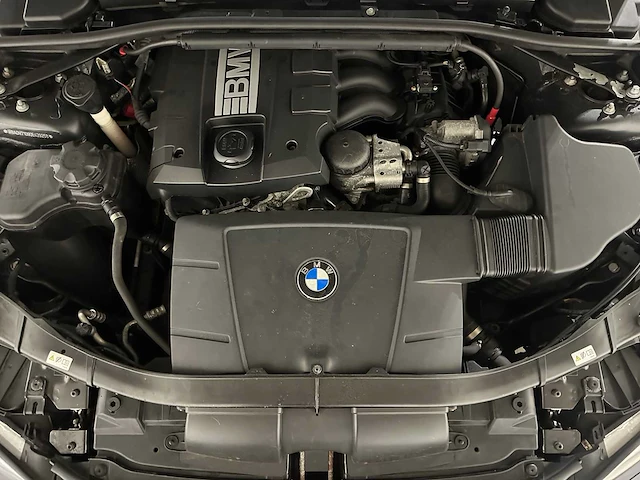 Bmw 318i cabriolet 143pk 2010 3-serie e93, 7-zlb-24 - afbeelding 26 van  33