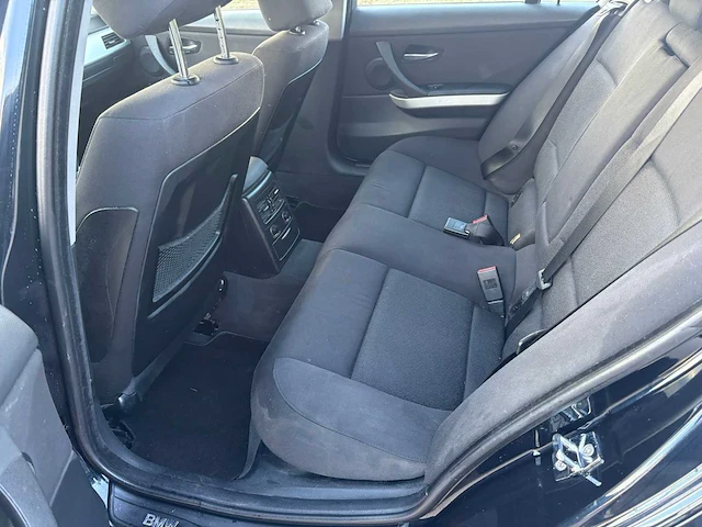 Bmw 318i touring business line, 11-gnp-1 - afbeelding 13 van  28