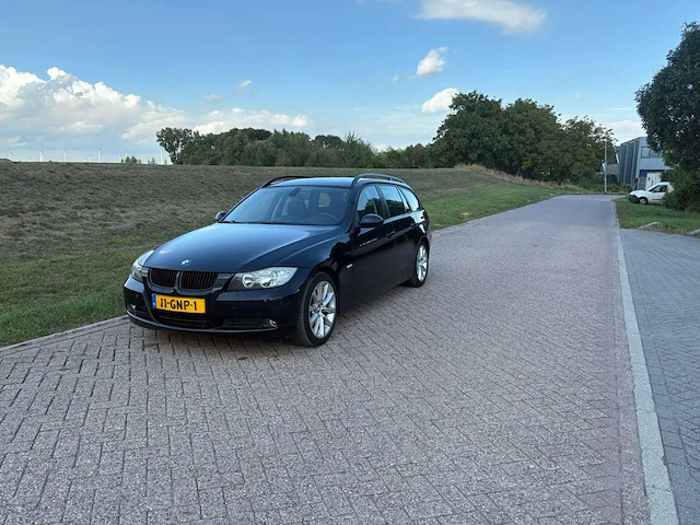 Bmw 318i touring business line, 11-gnp-1 - afbeelding 1 van  28