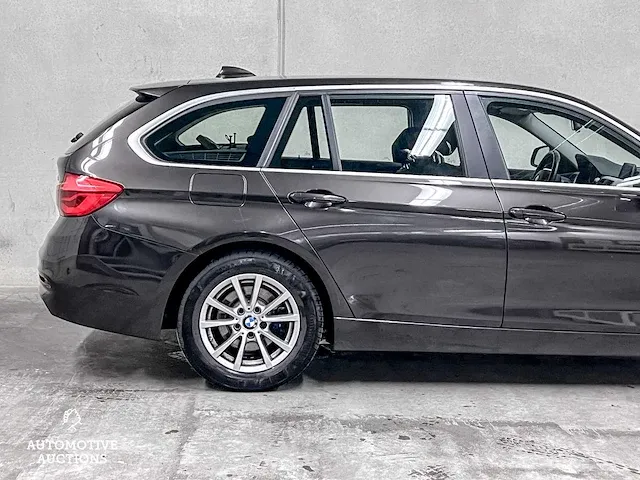 Bmw 318i touring centennial executive 136pk 2017 3-serie (origineel-nl), kz-621-p - afbeelding 3 van  55