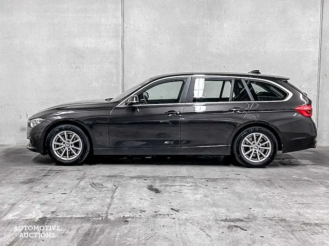 Bmw 318i touring centennial executive 136pk 2017 3-serie (origineel-nl), kz-621-p - afbeelding 14 van  55