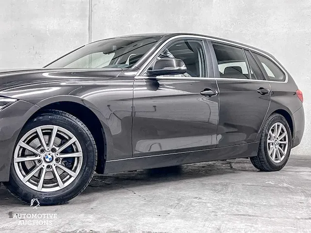 Bmw 318i touring centennial executive 136pk 2017 3-serie (origineel-nl), kz-621-p - afbeelding 12 van  55