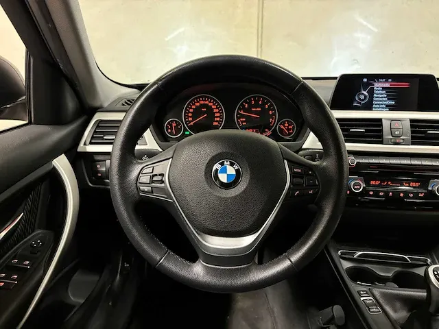Bmw 318i touring centennial executive 136pk 2017 3-serie (origineel-nl), kz-621-p - afbeelding 27 van  55