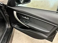 Bmw 318i touring centennial executive 136pk 2017 3-serie (origineel-nl), kz-621-p - afbeelding 36 van  55