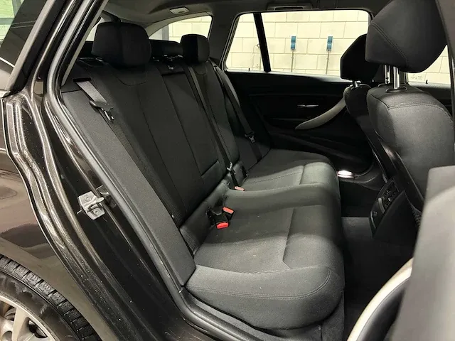 Bmw 318i touring centennial executive 136pk 2017 3-serie (origineel-nl), kz-621-p - afbeelding 38 van  55