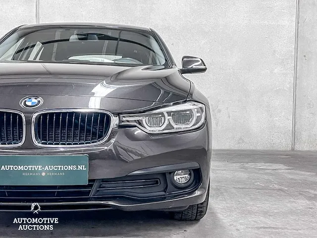 Bmw 318i touring centennial executive 136pk 2017 3-serie (origineel-nl), kz-621-p - afbeelding 45 van  55