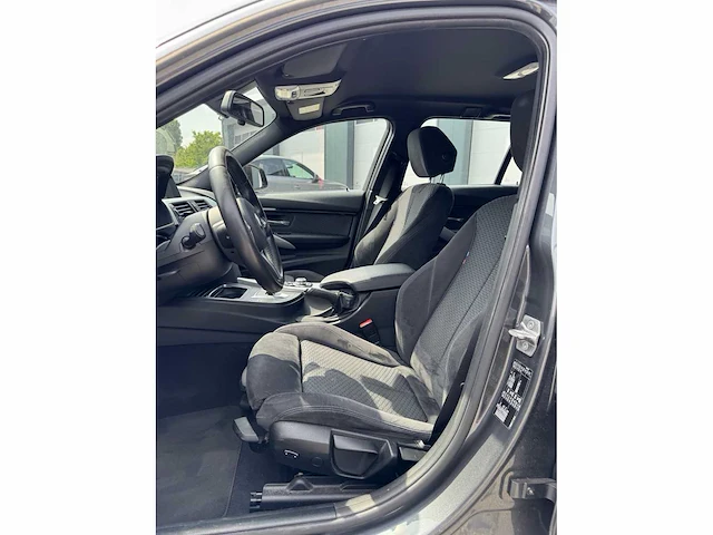 Bmw 318i touring executive automaat; nt-128-b - afbeelding 13 van  15