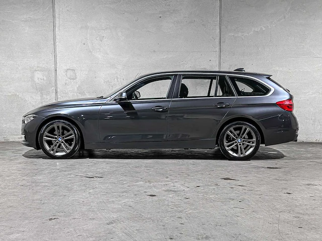 Bmw 320i automaat centennial high executive 184pk 2016 3-serie touring, jr-371-d - afbeelding 9 van  43