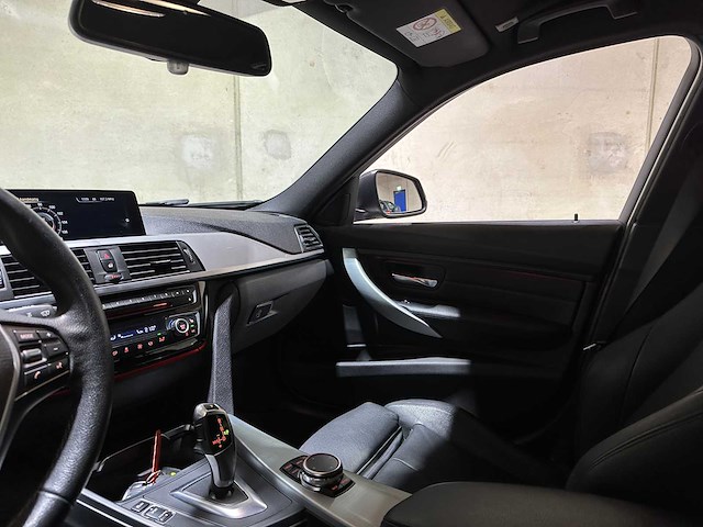 Bmw 320i automaat centennial high executive 184pk 2016 3-serie touring, jr-371-d - afbeelding 13 van  43