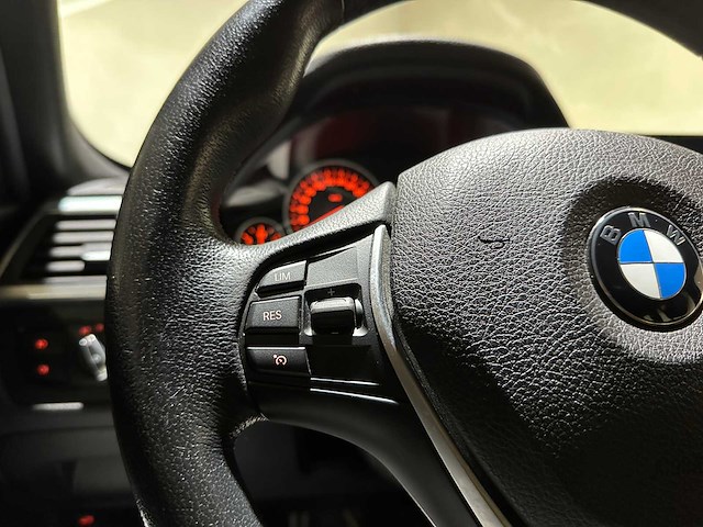 Bmw 320i automaat centennial high executive 184pk 2016 3-serie touring, jr-371-d - afbeelding 15 van  43