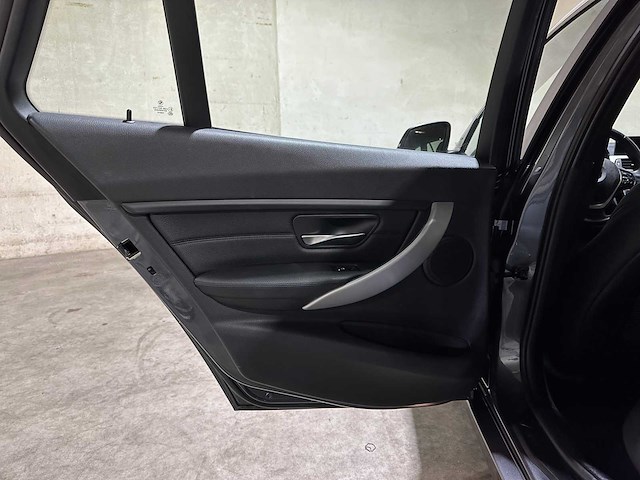 Bmw 320i automaat centennial high executive 184pk 2016 3-serie touring, jr-371-d - afbeelding 27 van  43